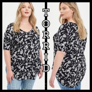 TORRID Looney Tunes Bugs Bunny Super Soft Favorite Tunic! NWT!